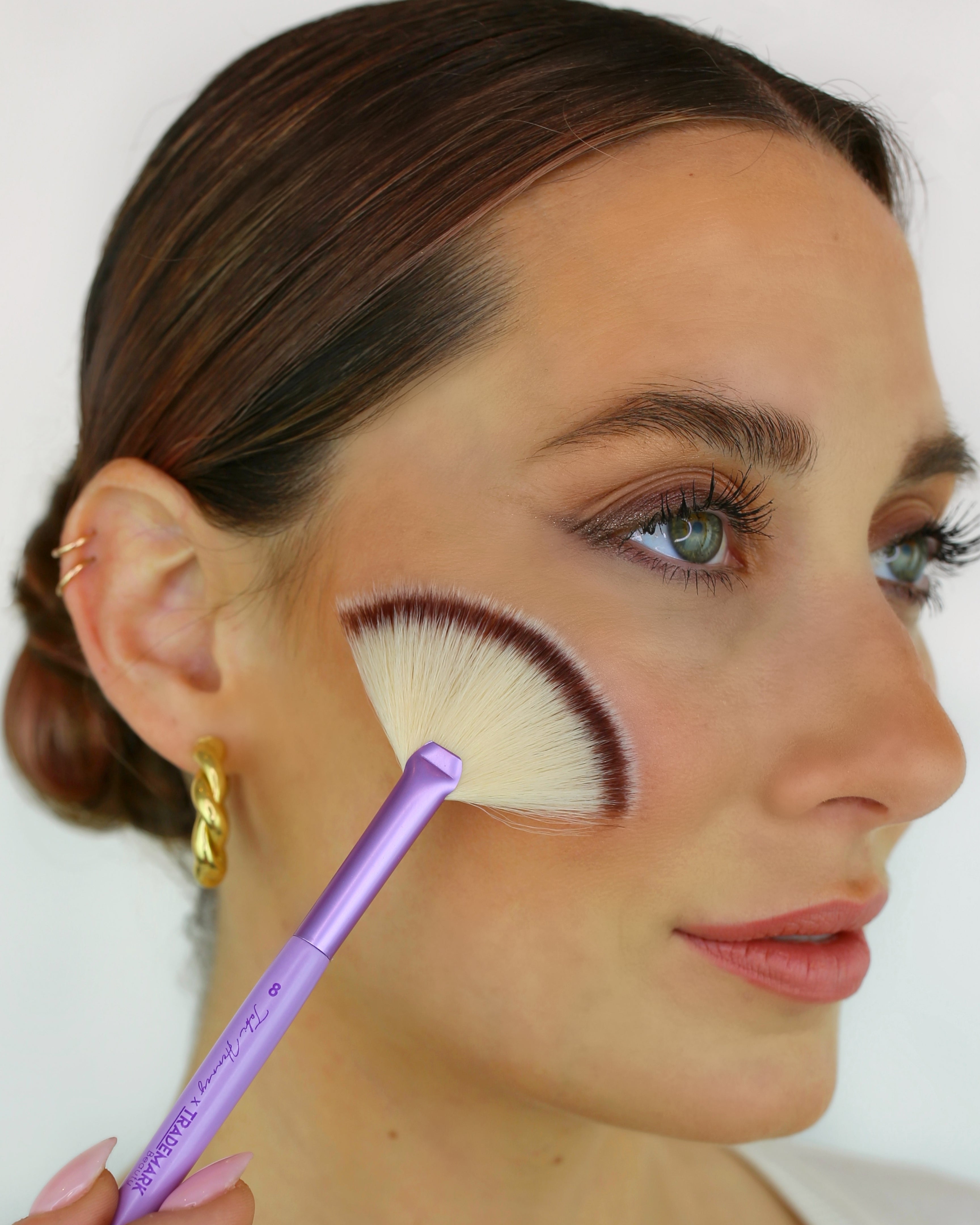 The Essentials Make-Up Brush Collection by Tobi Henney - Trademark Beauty