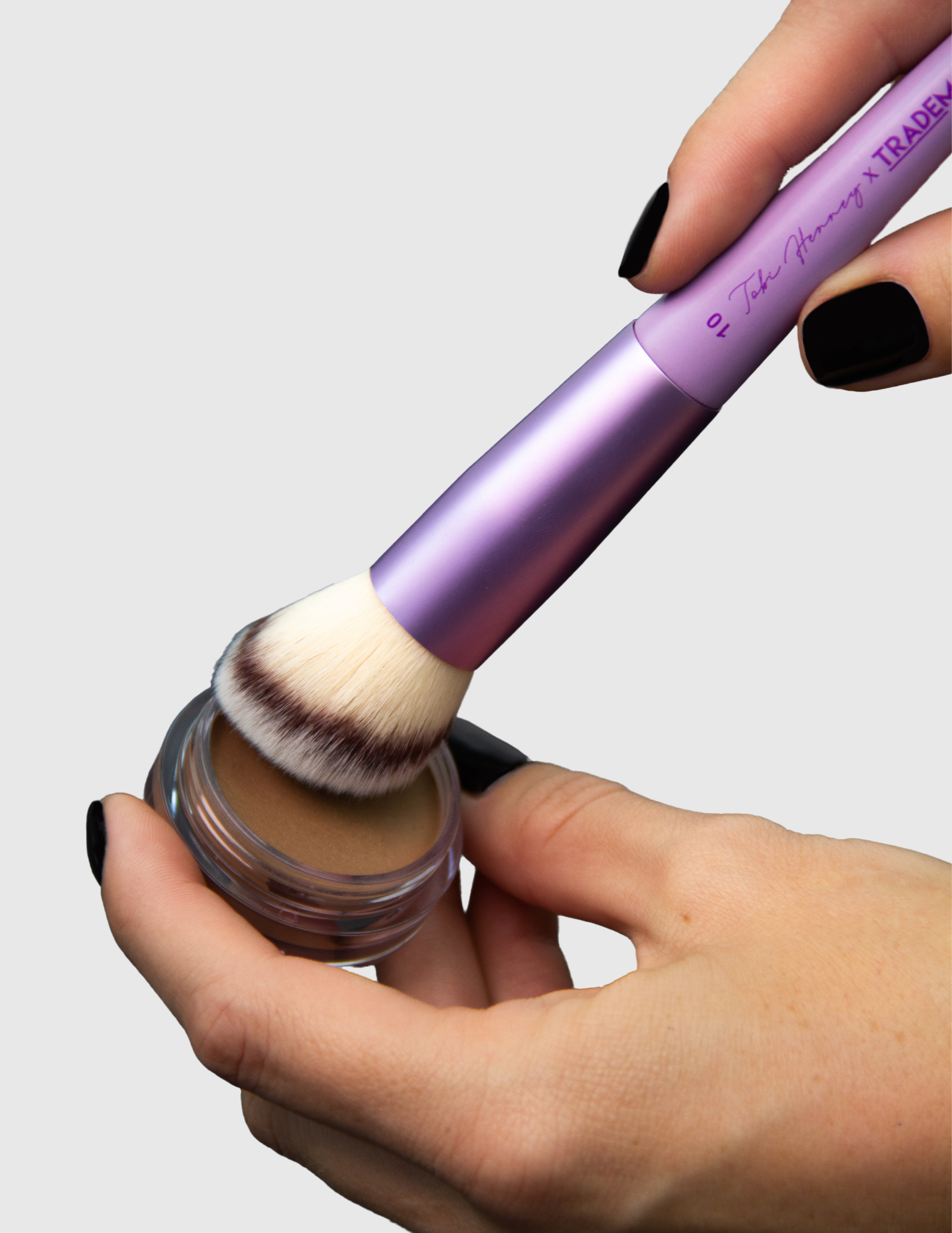 Contour Makeup Brush by Tobi Henney - #10 - Trademark Beauty
